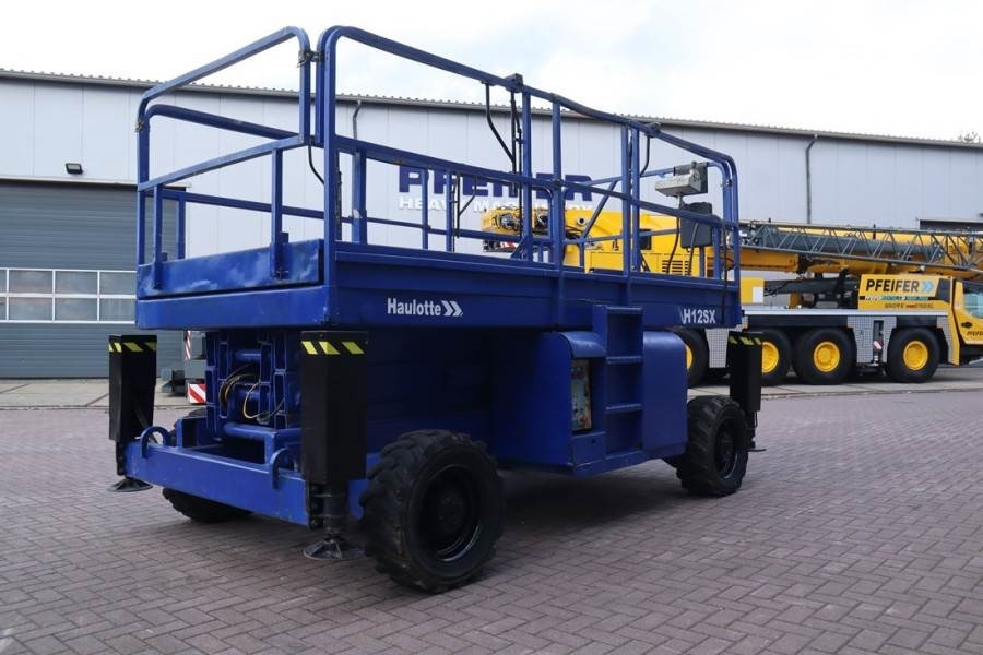 Haulotte H12SX Diesel, 4x4 Drive, 12m Working Height, 700kg - Ножична работна платформа: снимка 2 Haulotte H12SX Diesel, 4x4 Drive, 12m Working Height, 700kg - Ножична работна платформа: снимка 2
