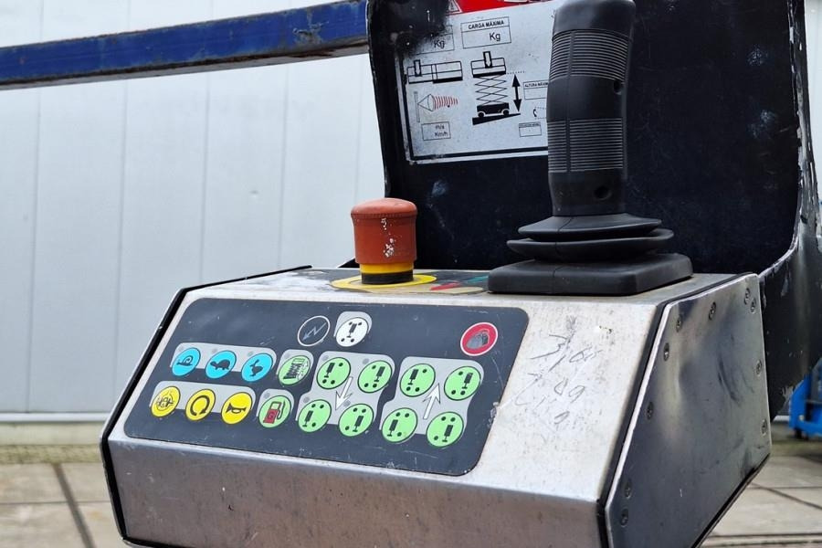 Haulotte H12SX Diesel, 4x4 Drive, 12m Working Height, 700kg - Ножична работна платформа: снимка 4 Haulotte H12SX Diesel, 4x4 Drive, 12m Working Height, 700kg - Ножична работна платформа: снимка 4