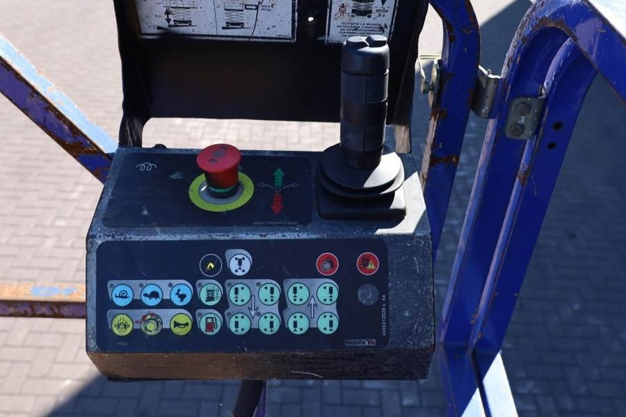 Haulotte H15SX Diesel, 4x4 Drive 15 Working Height, 500kg C - Ножична работна платформа: снимка 5 Haulotte H15SX Diesel, 4x4 Drive 15 Working Height, 500kg C - Ножична работна платформа: снимка 5