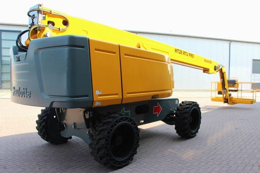 Haulotte HT28RTJ Pro Diesel, 4x4 Drive, 27.9 m Working Heig - Телескопична платформа: снимка 2 Haulotte HT28RTJ Pro Diesel, 4x4 Drive, 27.9 m Working Heig - Телескопична платформа: снимка 2