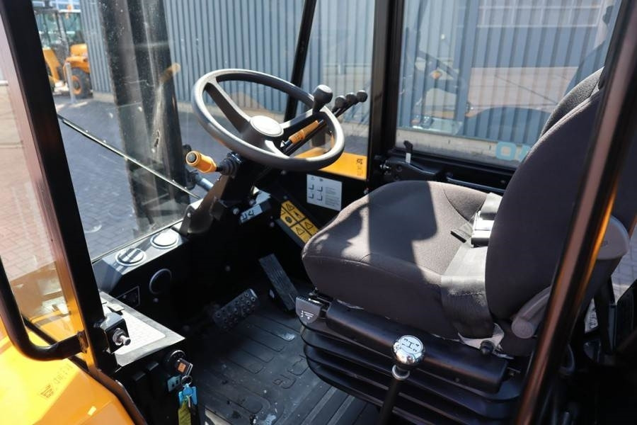 JCB 940-4 T4 Valid inspection, *Guarantee! Diesel, 4x4 - Мотокар с висока проходимост: снимка 4 JCB 940-4 T4 Valid inspection, *Guarantee! Diesel, 4x4 - Мотокар с висока проходимост: снимка 4