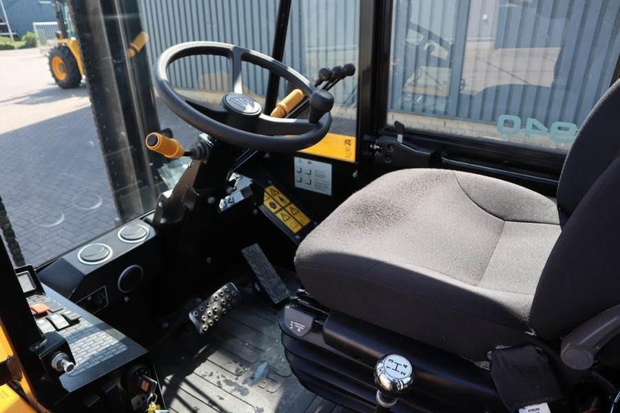 JCB 940-4 T4 Valid inspection, *Guarantee! Diesel, 4x4 - Мотокар с висока проходимост: снимка 3 JCB 940-4 T4 Valid inspection, *Guarantee! Diesel, 4x4 - Мотокар с висока проходимост: снимка 3