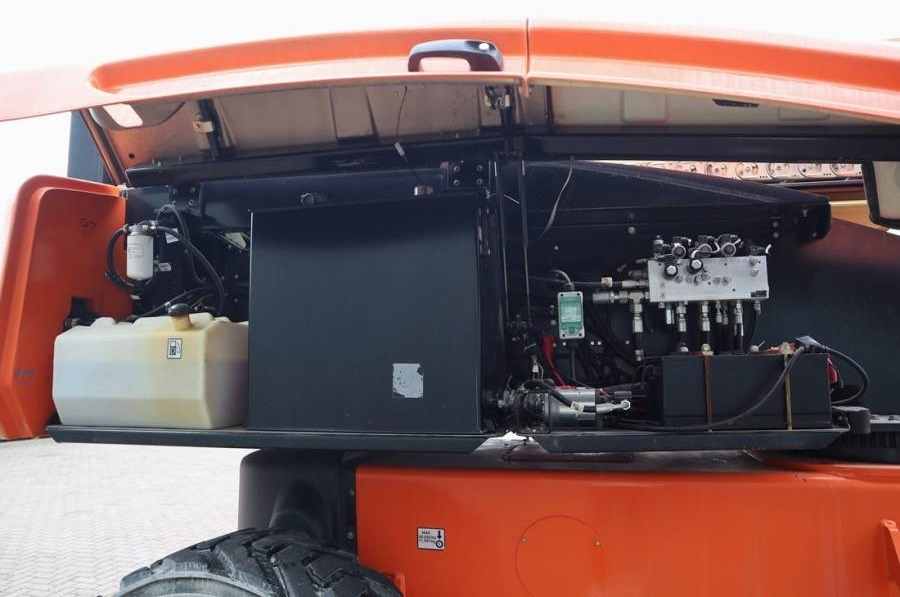 Телескопична платформа JLG 1350SJP Valid Inspection, Diesel, 4x4 Drive And 4-: снимка 11