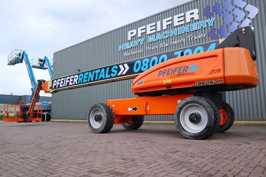 Телескопична платформа JLG 1350SJP Valid Inspection, Diesel, 4x4 Drive And 4-: снимка 8