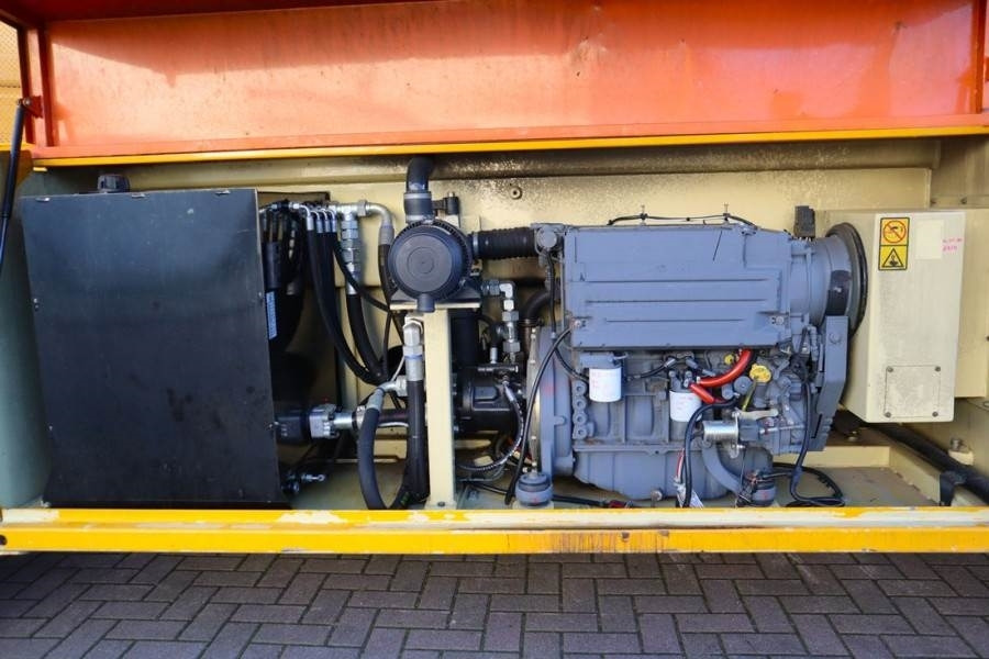 JLG 210-25 Diesel, 4x4 Drive, 23m Working Height, 1000 - Ножична работна платформа: снимка 4 JLG 210-25 Diesel, 4x4 Drive, 23m Working Height, 1000 - Ножична работна платформа: снимка 4
