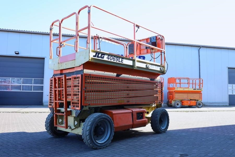 JLG 4069LE Electric, 14.2m Working Height, 360kg Capac - Ножична работна платформа: снимка 2 JLG 4069LE Electric, 14.2m Working Height, 360kg Capac - Ножична работна платформа: снимка 2