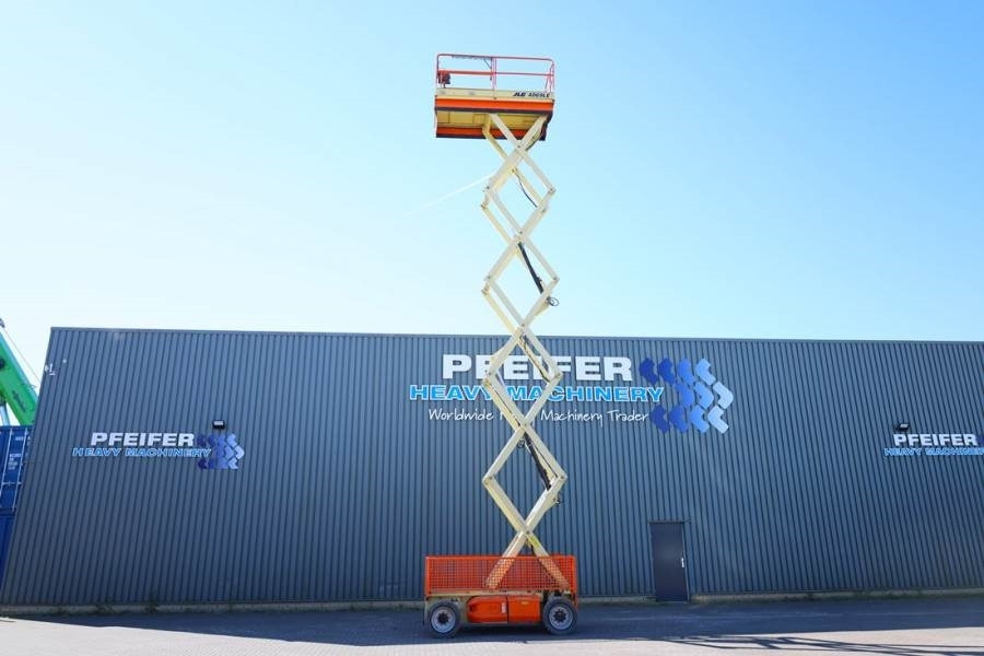 JLG 4069LE Electric, 14.2m Working Height, 360kg Capac - Ножична работна платформа: снимка 3 JLG 4069LE Electric, 14.2m Working Height, 360kg Capac - Ножична работна платформа: снимка 3