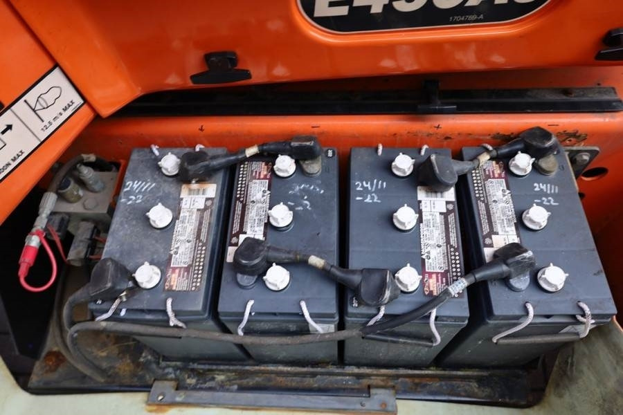 Артикулираща платформа JLG E450AJ Electric, 16m Working Height, 7.2m Reach, 2: снимка 13 Артикулираща платформа JLG E450AJ Electric, 16m Working Height, 7.2m Reach, 2: снимка 13