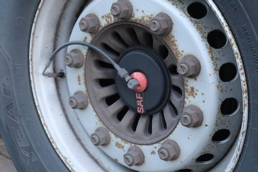 Брезентово ремарке Krone SD Dutch Registration, 3-Axle, Lift Axle, Air Susp: снимка 10 Брезентово ремарке Krone SD Dutch Registration, 3-Axle, Lift Axle, Air Susp: снимка 10