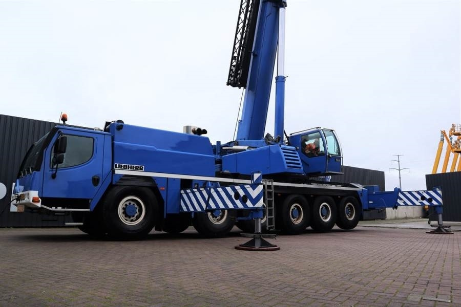 Liebherr LTM1150-6.1 Dutch Vehicle Registration, Valid Abom - Кран за всякакви терени: снимка 2 Liebherr LTM1150-6.1 Dutch Vehicle Registration, Valid Abom - Кран за всякакви терени: снимка 2