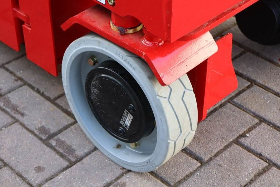 Magni ES0807EP New And Available Directly From Stock, El - Ножична работна платформа: снимка 3 Magni ES0807EP New And Available Directly From Stock, El - Ножична работна платформа: снимка 3