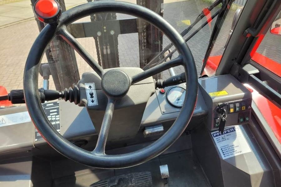 Manitou M30-4 Valid Inspection, *Guarantee, Diesel, 4x4 Dr - Мотокар с висока проходимост: снимка 4 Manitou M30-4 Valid Inspection, *Guarantee, Diesel, 4x4 Dr - Мотокар с висока проходимост: снимка 4