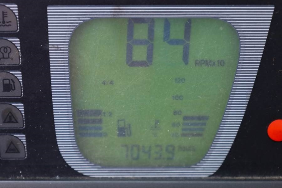 Manitou MRT2150 Privilege Diesel, 4x4 Drive And 4-Wheel St - Телескопичен товарач: снимка 5 Manitou MRT2150 Privilege Diesel, 4x4 Drive And 4-Wheel St - Телескопичен товарач: снимка 5