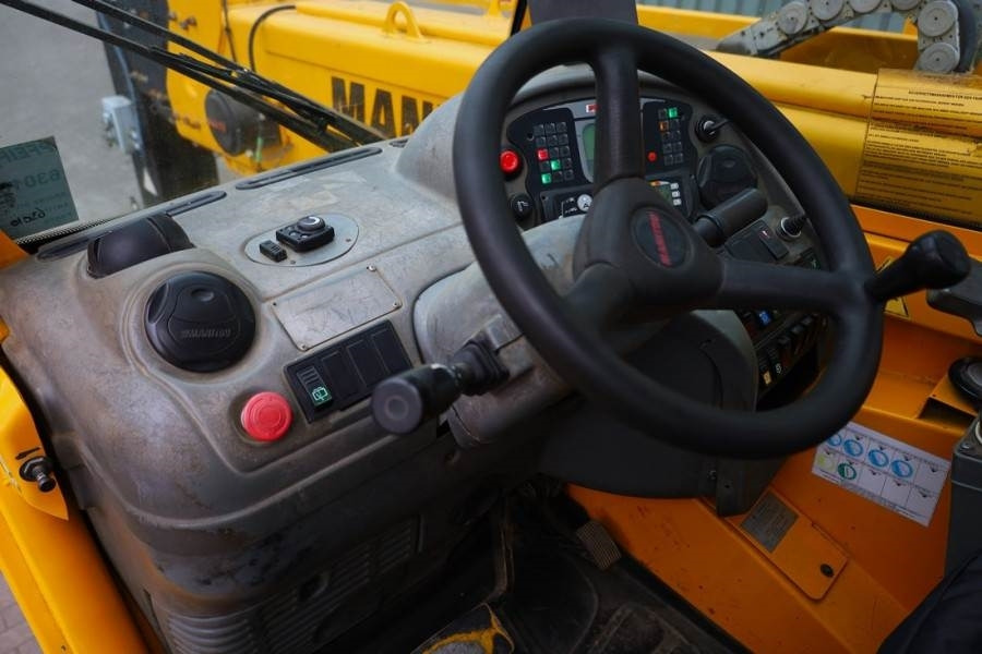 Manitou MRT2150 Privilege Diesel, 4x4 Drive And 4-Wheel St - Телескопичен товарач: снимка 4 Manitou MRT2150 Privilege Diesel, 4x4 Drive And 4-Wheel St - Телескопичен товарач: снимка 4