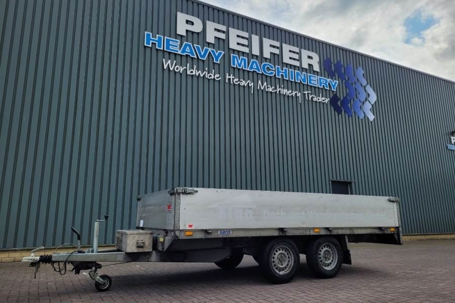 Saris PL1827 2 Axel Trailer - Ремарке за кола: снимка 1 Saris PL1827 2 Axel Trailer - Ремарке за кола: снимка 1