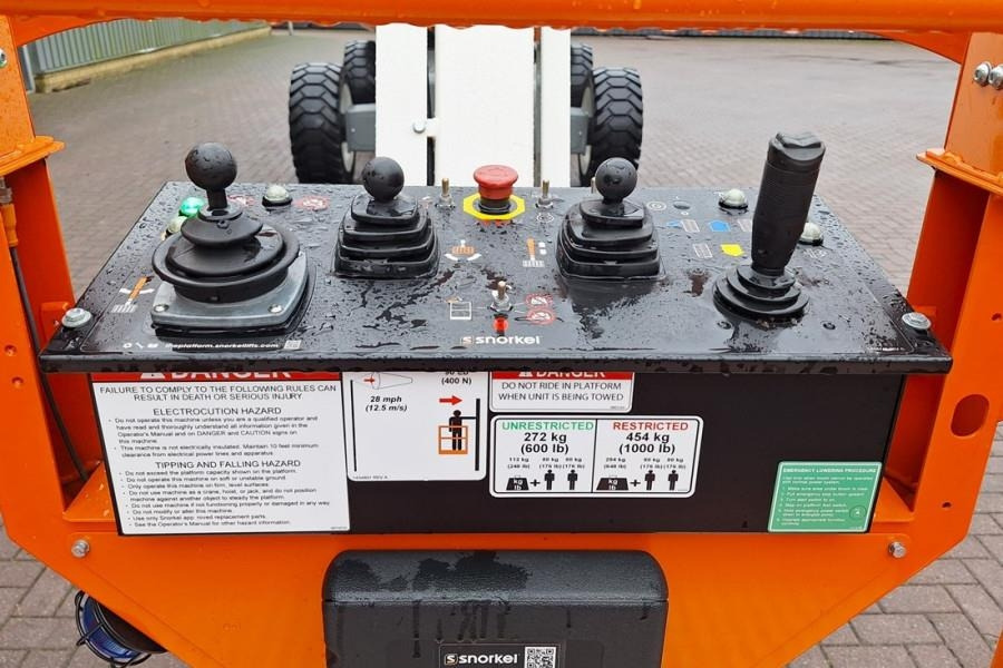 Snorkel 660SJ Valid Inspection, *Guarantee! CE, Diesel, 4x - Телескопична платформа: снимка 5 Snorkel 660SJ Valid Inspection, *Guarantee! CE, Diesel, 4x - Телескопична платформа: снимка 5