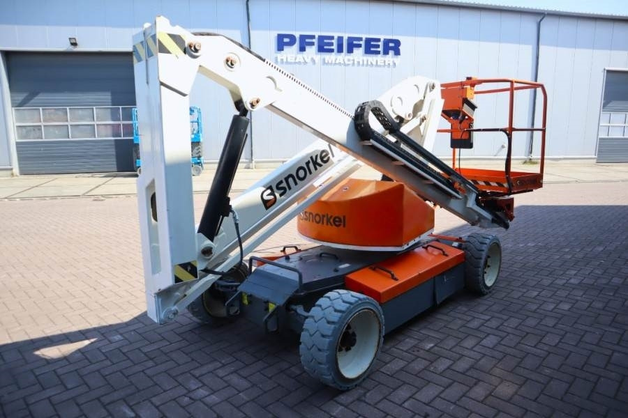 Snorkel A38E Valid Inspection, Electric, 13.5m Working Hei - Артикулираща платформа: снимка 2 Snorkel A38E Valid Inspection, Electric, 13.5m Working Hei - Артикулираща платформа: снимка 2