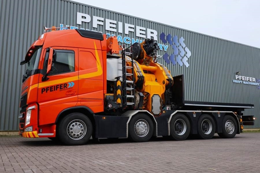 Volvo FH12 With Cormach 135tm Crane Volvo FH12 10x4 With - Кран за всякакви терени: снимка 1 Volvo FH12 With Cormach 135tm Crane Volvo FH12 10x4 With - Кран за всякакви терени: снимка 1
