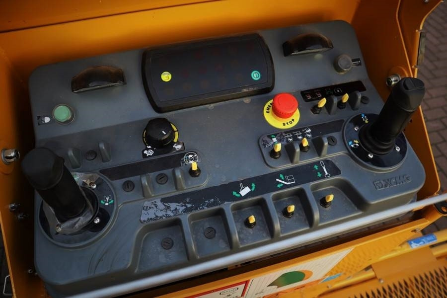 XCMG XGS28E Valid inspection, *Guarantee! Diesel, 4x4 D - Телескопична платформа: снимка 3 XCMG XGS28E Valid inspection, *Guarantee! Diesel, 4x4 D - Телескопична платформа: снимка 3