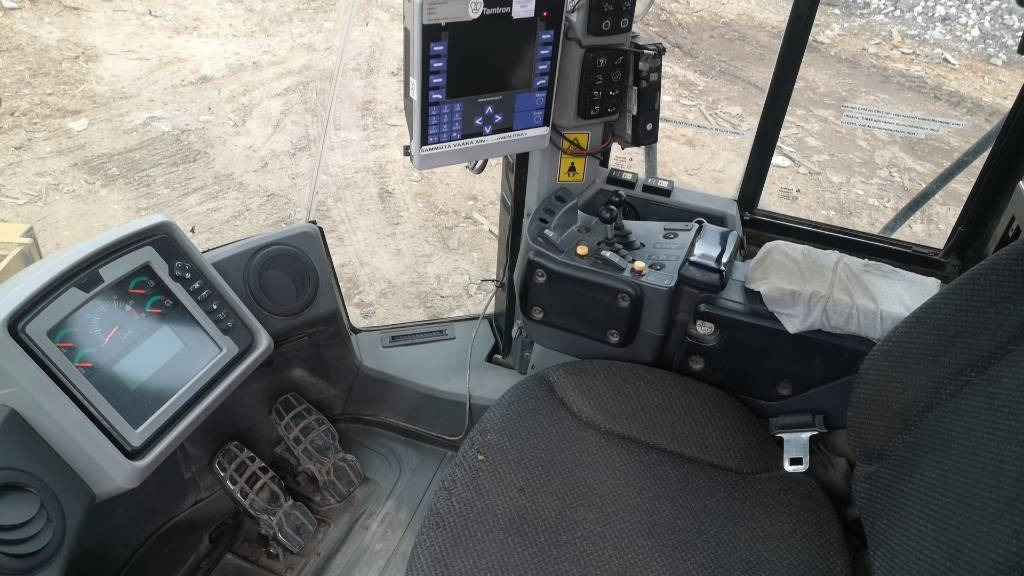 CAT 966 K - Колесен товарач: снимка 3 CAT 966 K - Колесен товарач: снимка 3