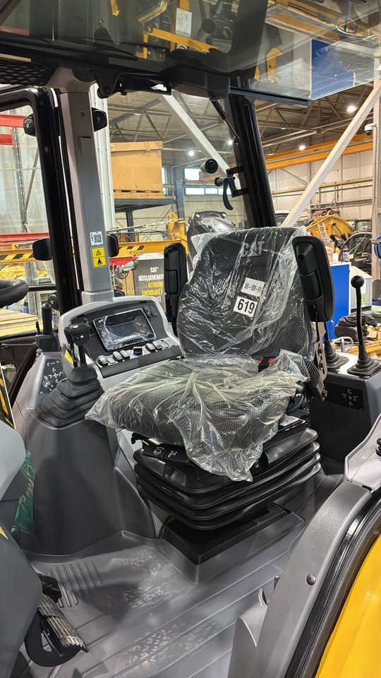 CATERPILLAR 434 - Багер-товарач: снимка 2 CATERPILLAR 434 - Багер-товарач: снимка 2