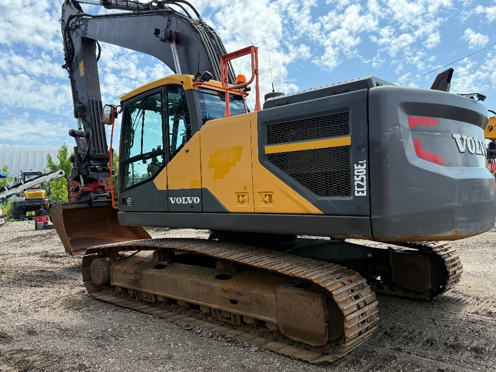 Volvo EC 250 E - Верижен багер: снимка 2 Volvo EC 250 E - Верижен багер: снимка 2