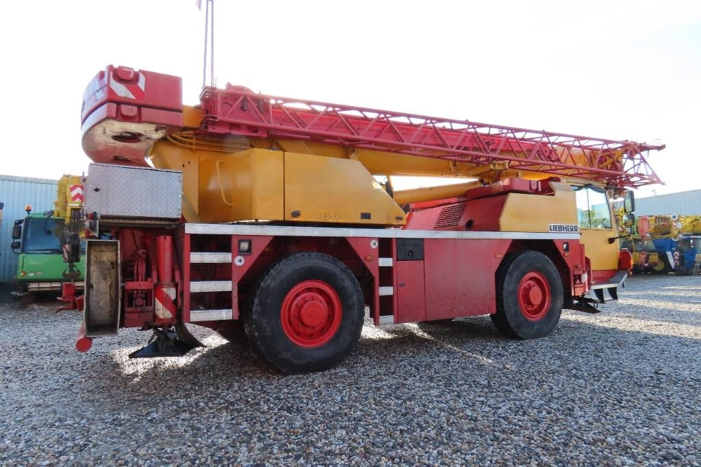 Liebherr LTM 1030-2.1 - Кран за всякакви терени: снимка 4 Liebherr LTM 1030-2.1 - Кран за всякакви терени: снимка 4