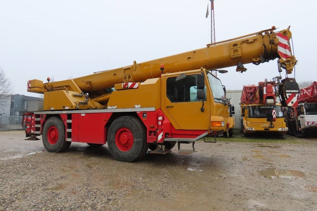 Liebherr LTM 1030-2.1 - Кран за всякакви терени: снимка 2 Liebherr LTM 1030-2.1 - Кран за всякакви терени: снимка 2