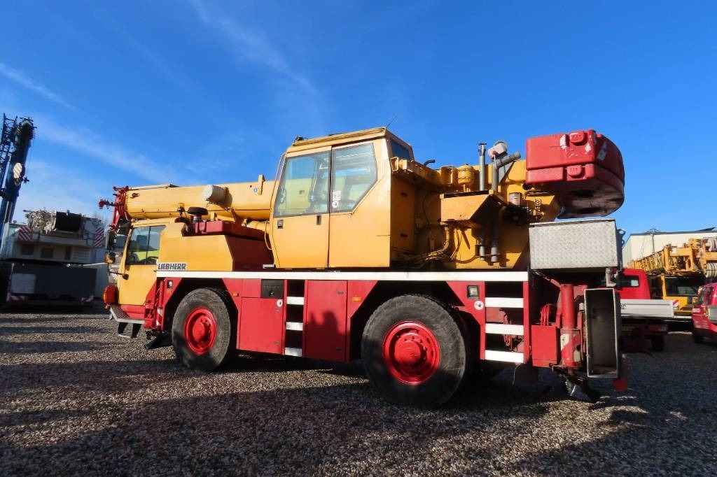 Liebherr LTM 1030-2.1 - Кран за всякакви терени: снимка 3 Liebherr LTM 1030-2.1 - Кран за всякакви терени: снимка 3