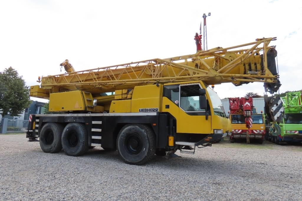 Liebherr LTM 1055-1 - Кран за всякакви терени: снимка 2 Liebherr LTM 1055-1 - Кран за всякакви терени: снимка 2
