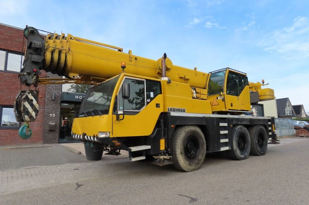 Liebherr LTM 1055-1 - Кран за всякакви терени: снимка 1 Liebherr LTM 1055-1 - Кран за всякакви терени: снимка 1