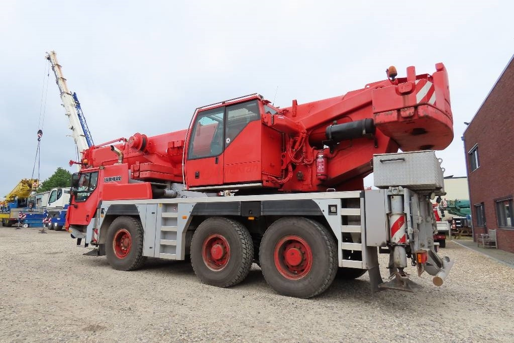 Liebherr LTM 1055-3.2 - Кран за всякакви терени: снимка 4 Liebherr LTM 1055-3.2 - Кран за всякакви терени: снимка 4