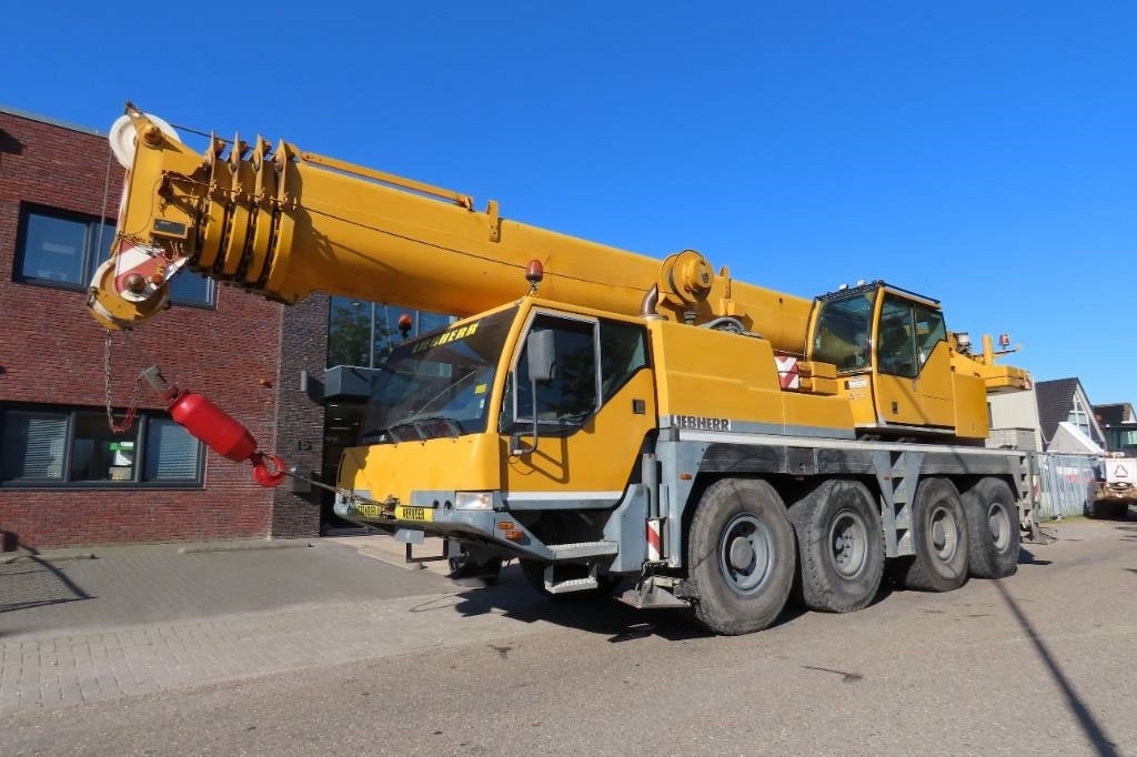 Liebherr LTM 1060-2 - Кран за всякакви терени: снимка 1 Liebherr LTM 1060-2 - Кран за всякакви терени: снимка 1