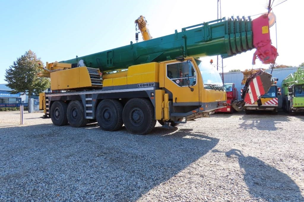Liebherr LTM 1100-4.1 - Кран за всякакви терени: снимка 2 Liebherr LTM 1100-4.1 - Кран за всякакви терени: снимка 2