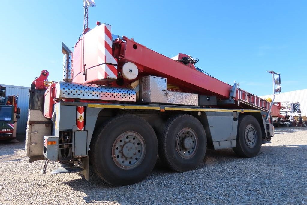 Terex Demag AC 40 City - Кран за всякакви терени: снимка 3 Terex Demag AC 40 City - Кран за всякакви терени: снимка 3