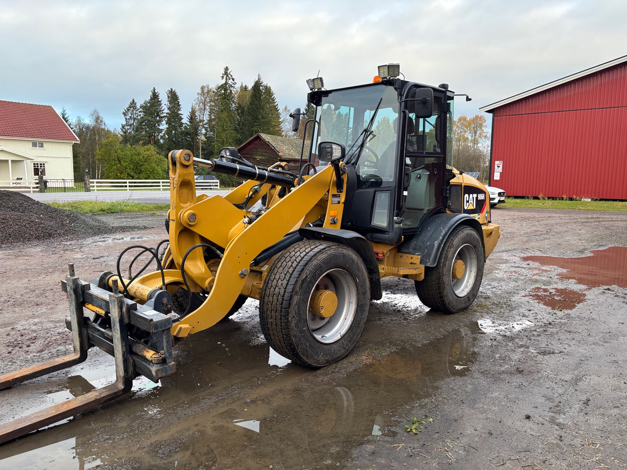 CAT 906H2 - Колесен товарач: снимка 1 CAT 906H2 - Колесен товарач: снимка 1