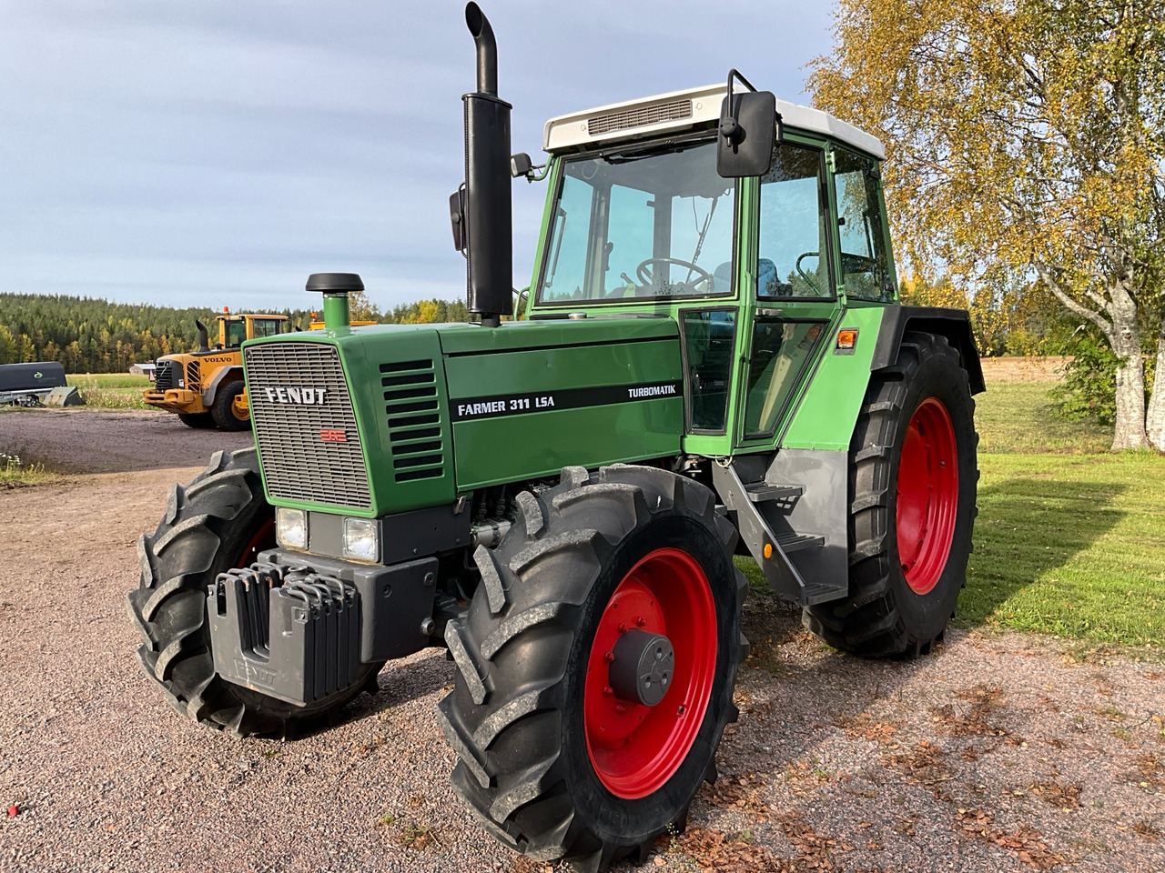 Fendt 311 LSA - Трактор: снимка 1 Fendt 311 LSA - Трактор: снимка 1