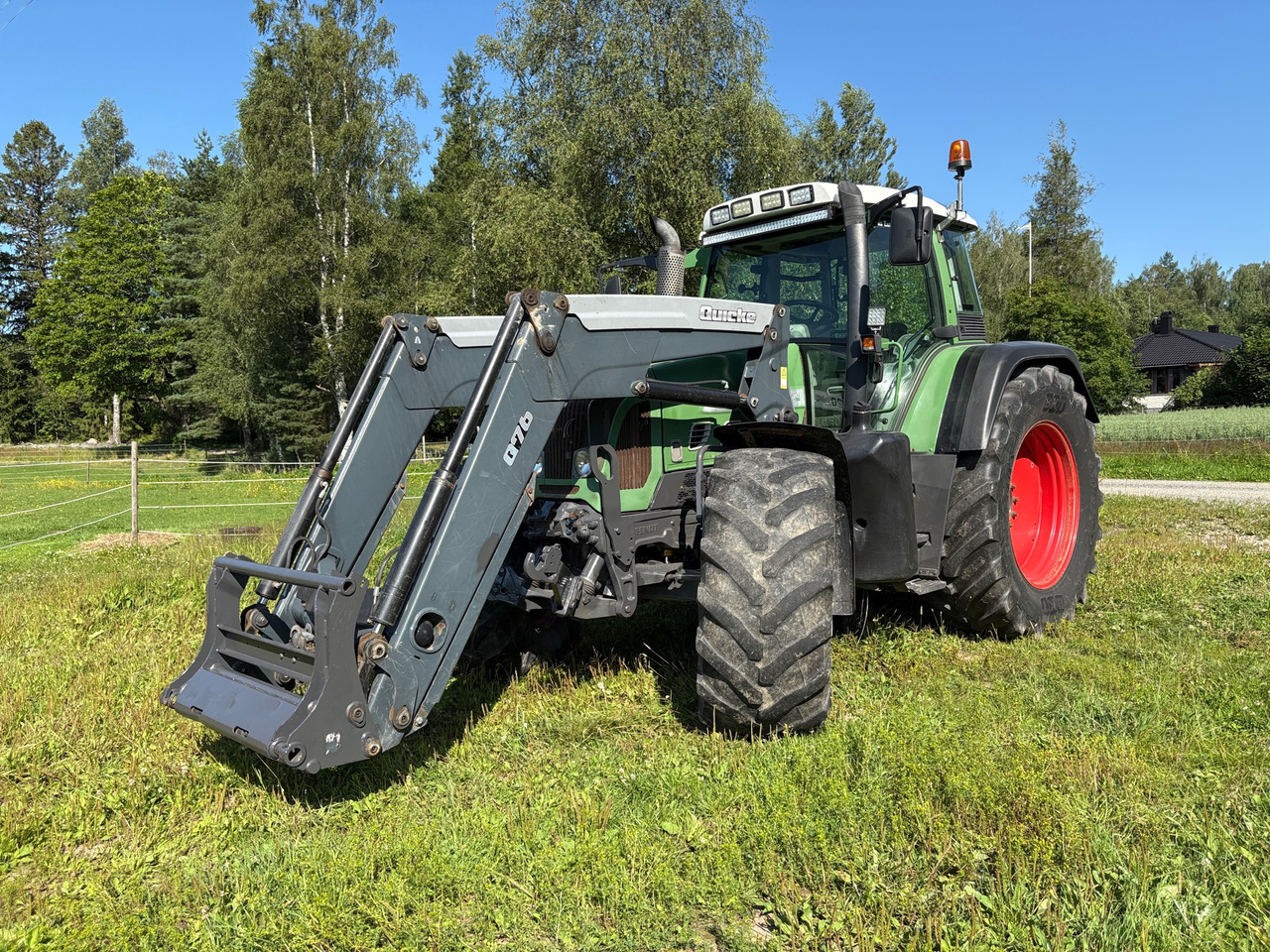 Fendt 820 Vario - Трактор: снимка 1 Fendt 820 Vario - Трактор: снимка 1