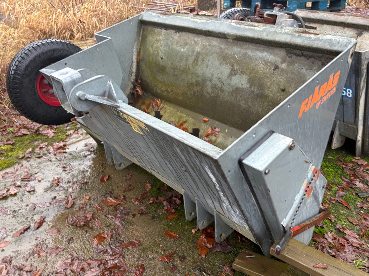 Fjärås 709/1500 - Машина за разпръскване на сол/ Пясък: снимка 1 Fjärås 709/1500 - Машина за разпръскване на сол/ Пясък: снимка 1