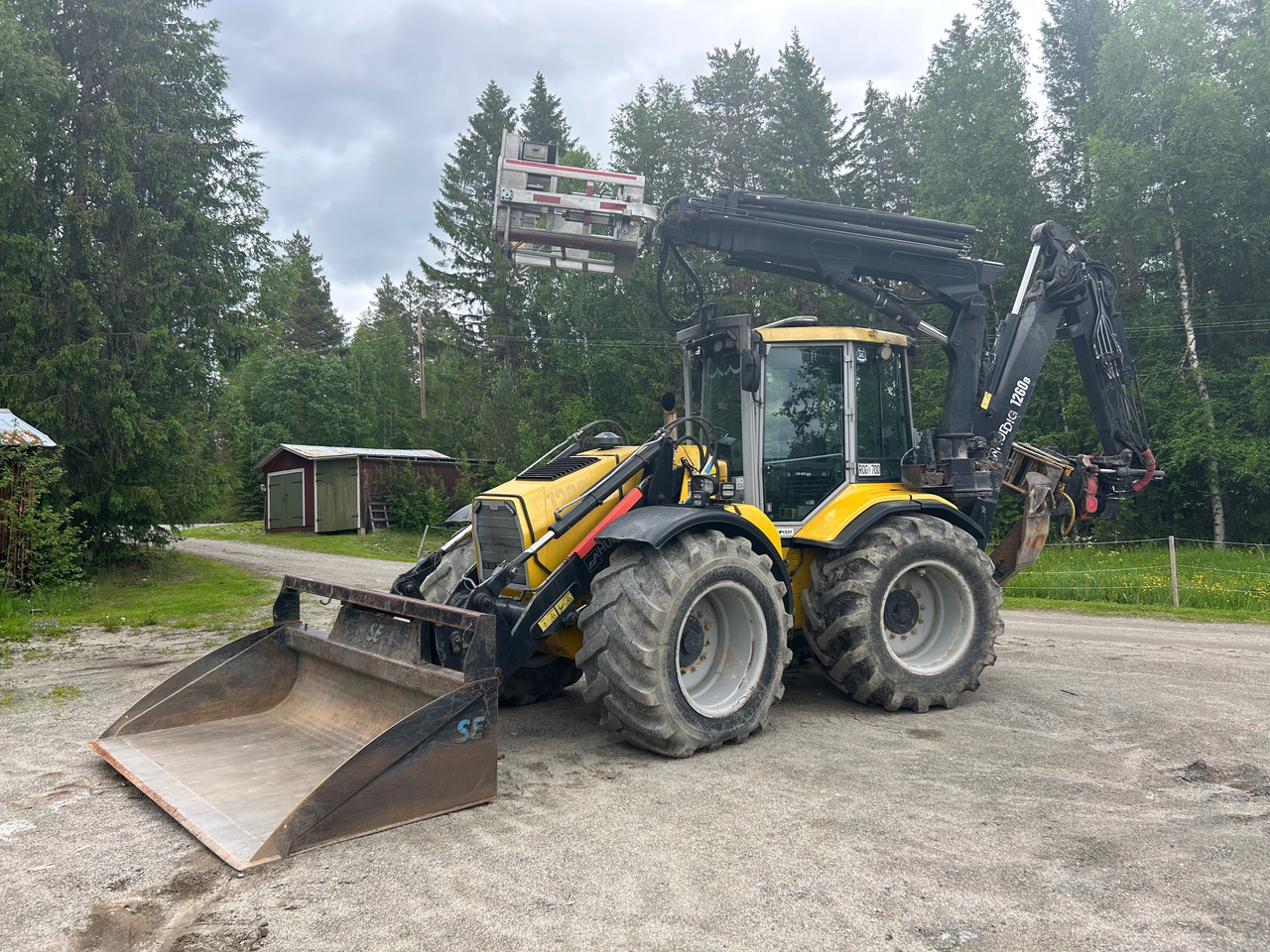 Huddig 1260B - Багер-товарач: снимка 1 Huddig 1260B - Багер-товарач: снимка 1