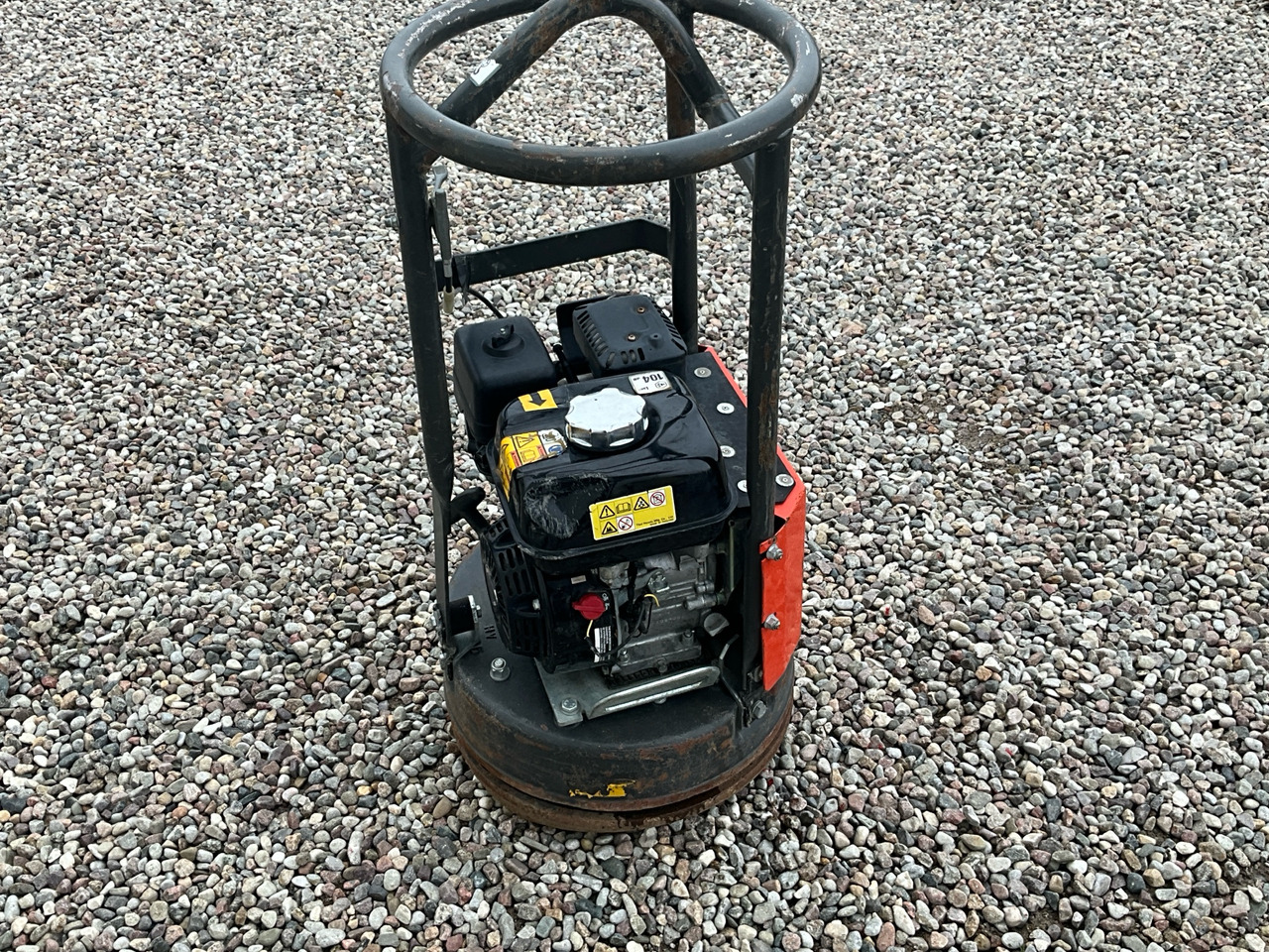 Husqvarna LX90 - Виброплоча: снимка 1 Husqvarna LX90 - Виброплоча: снимка 1