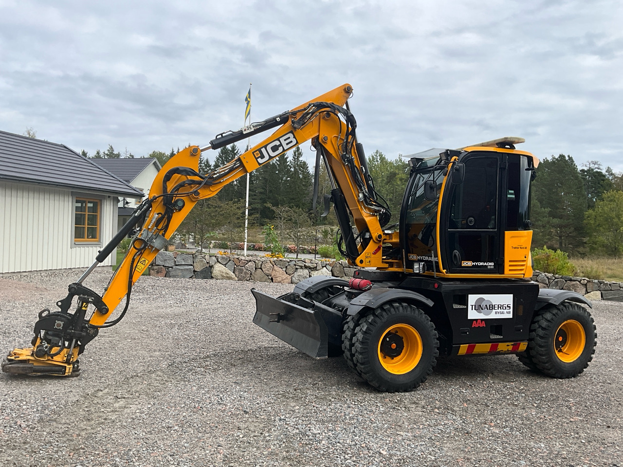 JCB Hydradig 110WT 4F - Багер: снимка 1 JCB Hydradig 110WT 4F - Багер: снимка 1