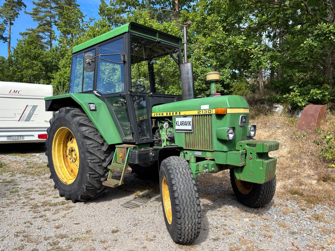 John Deere 2130 - Трактор: снимка 1 John Deere 2130 - Трактор: снимка 1