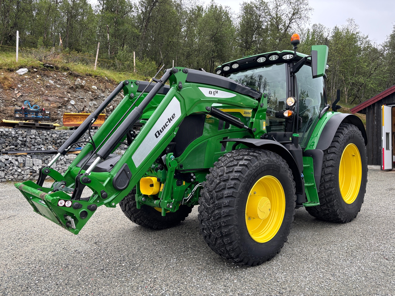 John Deere 6R 185 - Трактор: снимка 1 John Deere 6R 185 - Трактор: снимка 1