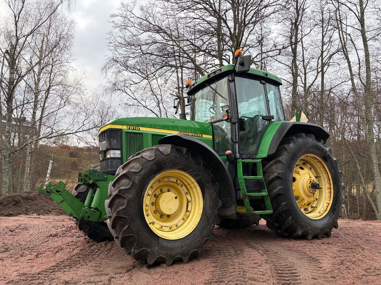 John Deere 7810 - Трактор: снимка 1 John Deere 7810 - Трактор: снимка 1