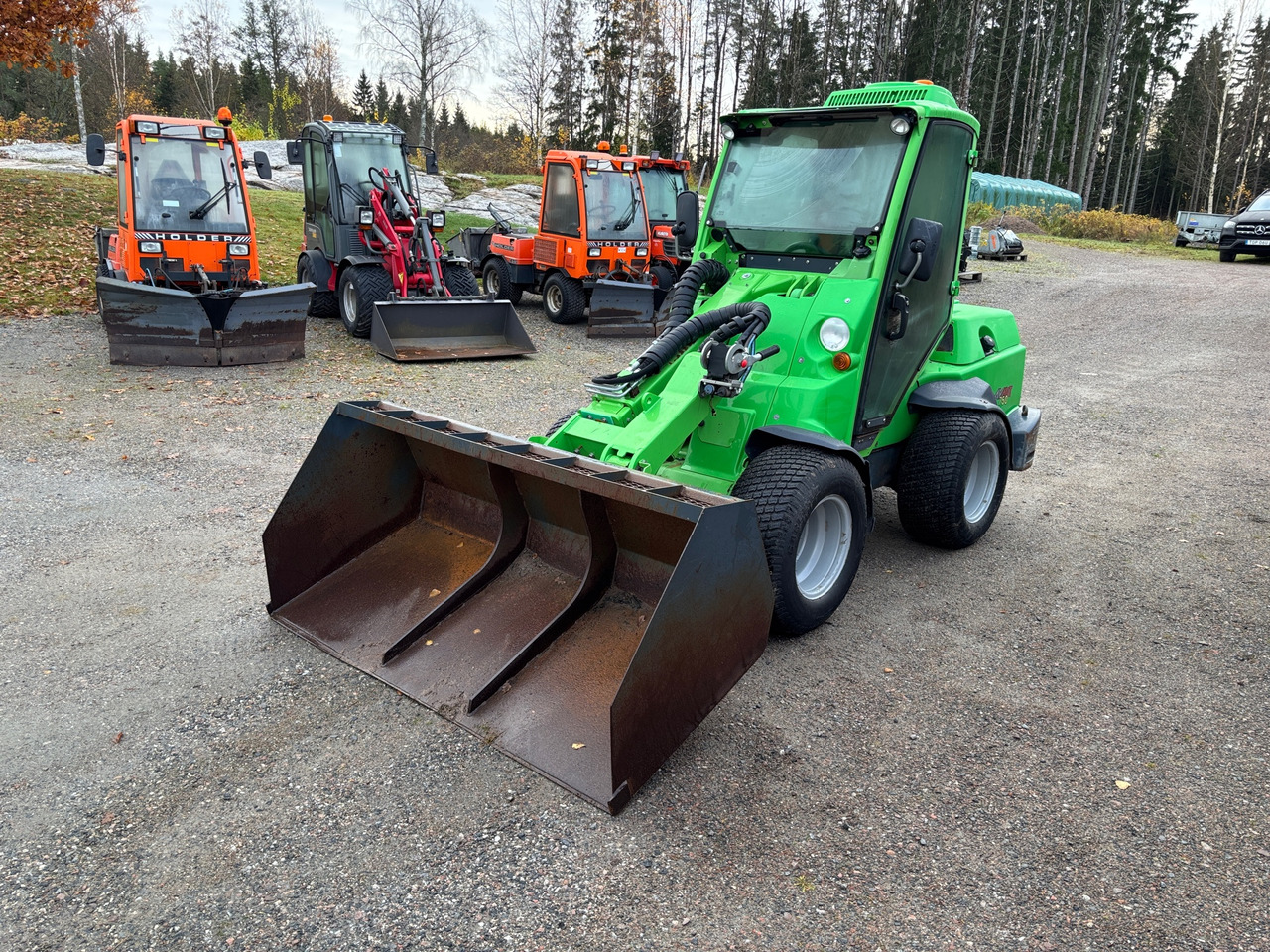 Avant 750 - Комунална/ Специална техника: снимка 1 Avant 750 - Комунална/ Специална техника: снимка 1