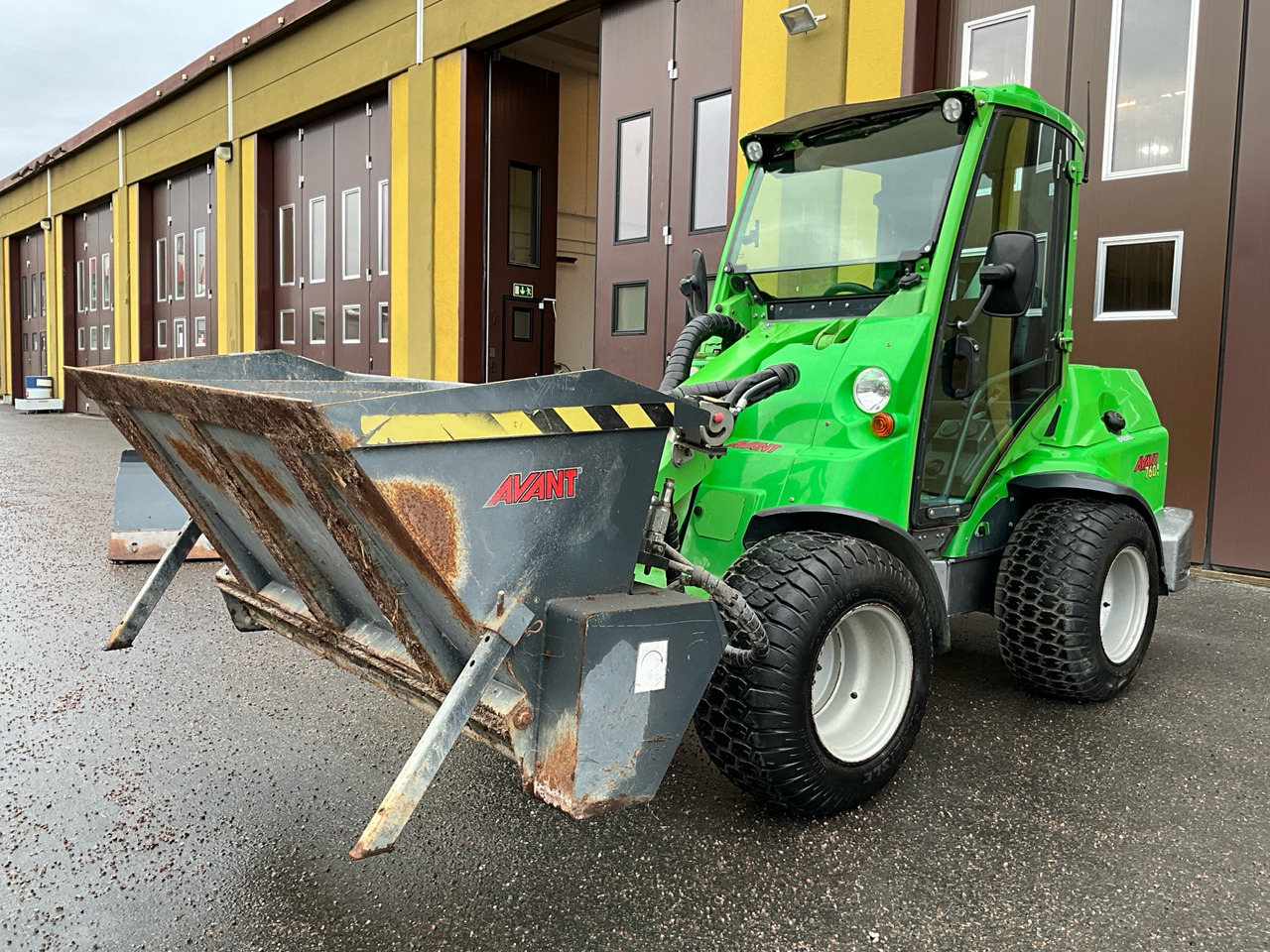 Avant 760i - Комунална/ Специална техника: снимка 1 Avant 760i - Комунална/ Специална техника: снимка 1