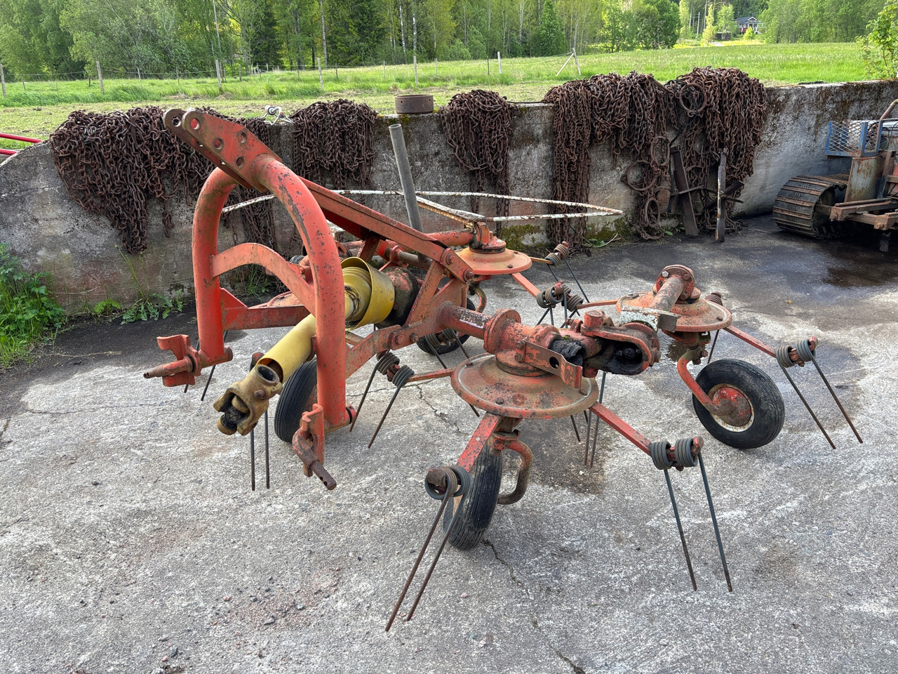 Kuhn GF 440 P - Гребло/ Сенообръщачка: снимка 1 Kuhn GF 440 P - Гребло/ Сенообръщачка: снимка 1