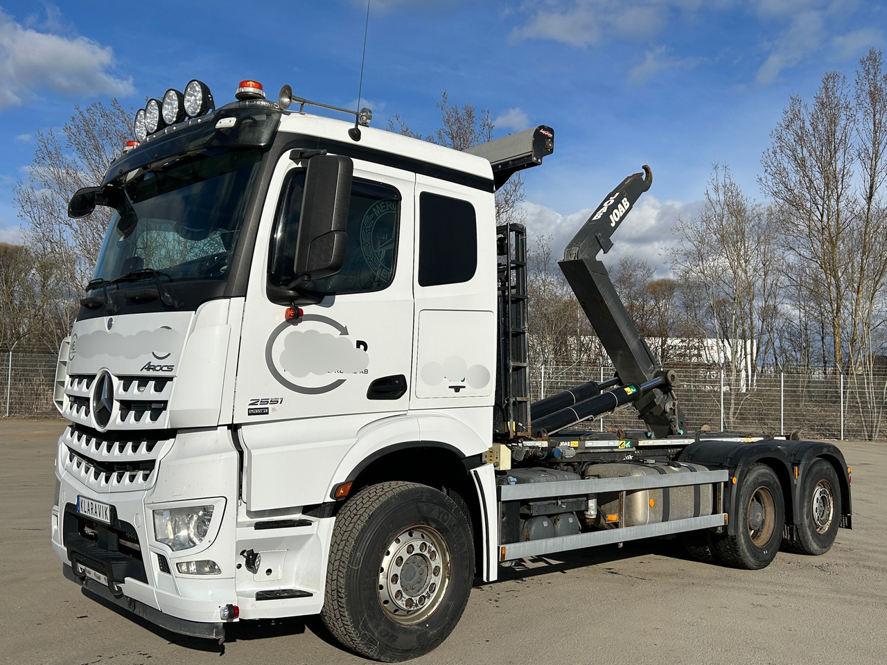 Mercedes Arocs 2551 - Мултилифт с кука камион: снимка 1 Mercedes Arocs 2551 - Мултилифт с кука камион: снимка 1