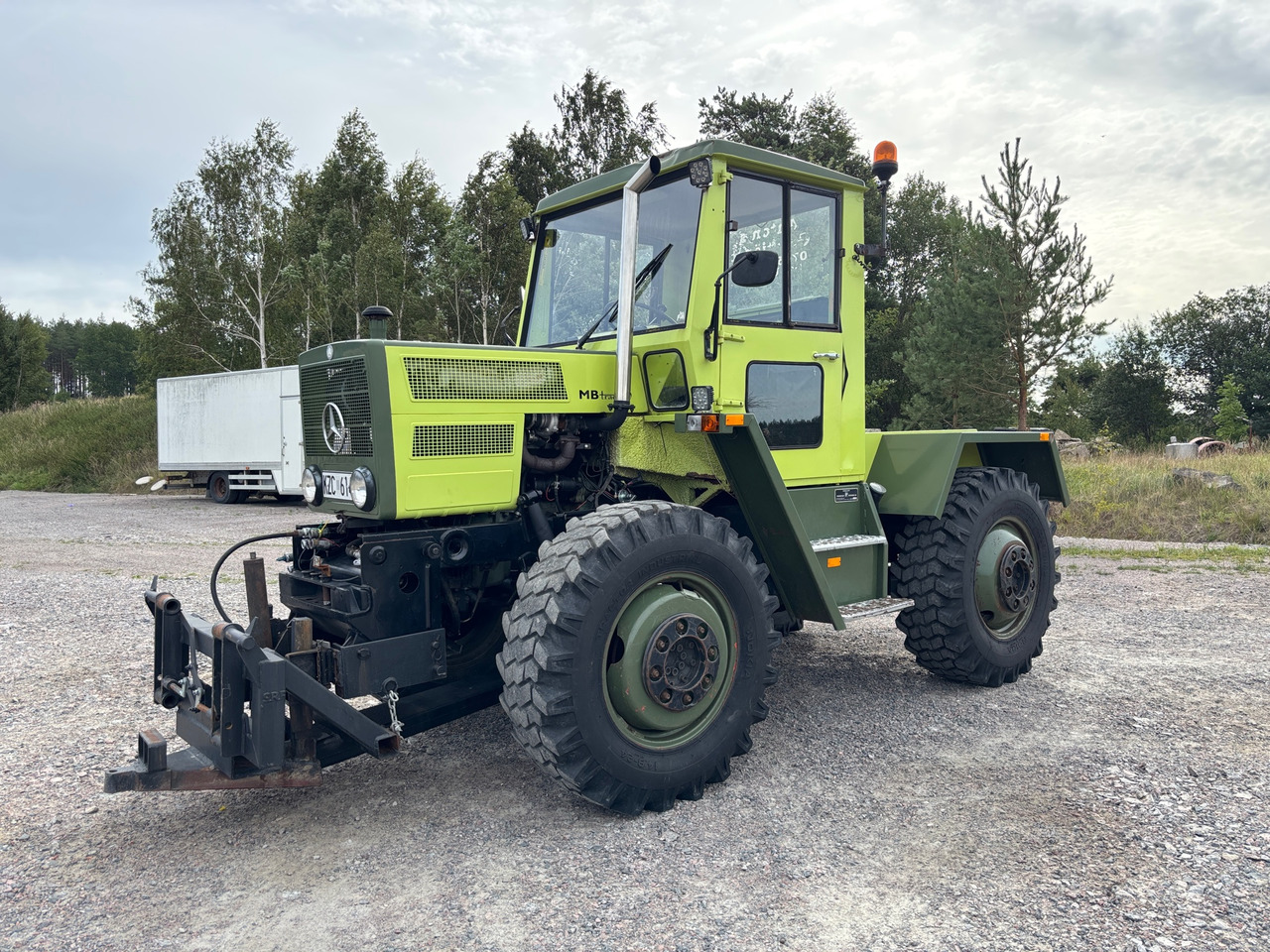 Mercedes-Benz MB Trac 800 - Трактор: снимка 1 Mercedes-Benz MB Trac 800 - Трактор: снимка 1